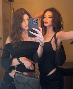 [2026.01.21] raymariemorris-sivangoldd_620952911_18091396709069085_8048636169866056425_n.jpg