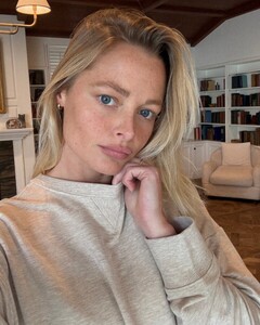 [2026.01.22] megan_samperi_621451516_18552450751022051_7541474319961667504_n.jpg