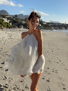 [2026.01.29] celinebethmann_624779955_18378071206158308_1046875452000184876_n.jpg