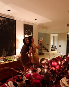 [2026.01.01] handemiyy_609251404_18567240784040050_4641317859909380535_n.jpg