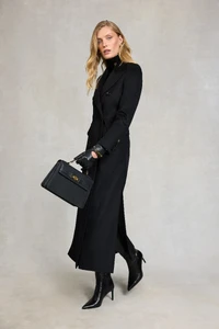 250730_ECOM_AW25_BC_32TheTrinityCoat_SoftBlack_TBC_4477_5.webp