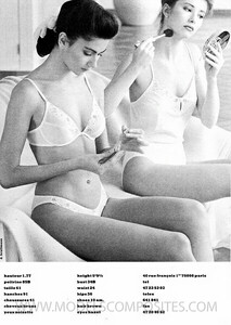 32104 Nadja La Ganza Girl's (Paris) 1990.jpg