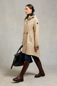 34ChartwellRainParka_Stone_123MOTW067913_251001_AW25Ecom_AJ_28239_5.webp