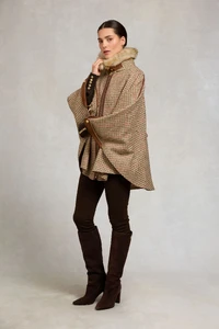 58ChilternCape_CharltonTweed_123MOTW501124_251001_AW25Ecom_AJ_27292_5.webp