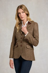 62CMT_HackingJacket_LargeScaleBrownHerringbone_TBC_250710_AW25EcomAJ_18046_1_eeeb63d0-6414-46d4-8286-343325ae12f3.webp
