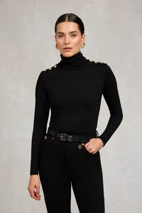 67EssentialRollNeck_Black_221MTEE024604_251001_AW25Ecom_AJ_27773_1.webp