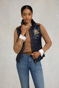 68DiamondQuiltClassicGilet_InkNavy_220EOTW002772_250709_AW25EcomAJ_15550_2.webp