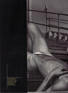 952352178_ARCHIVIO-VogueItalia(June1997)-GoSpeedRacer!-009.jpg.194467bd49814207e2c6e55925763154.jpeg
