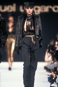 AlessGatto-emanuel ungaro fw 1990  (1).jpg