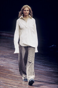 Atsuro Tayama 1999 Women RTW 42.jpg
