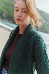 B136_LiffeyShawl_Cardigan_Ladies_Merino_Green_04.webp