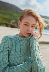 B951_ListowelLadiesAran_CabledSweater_SupersoftMerino_Mint_08.webp