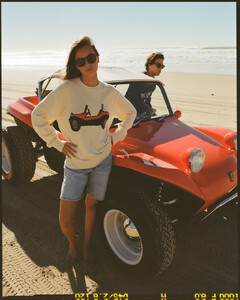 BUGGY-SWEATER-6.jpg