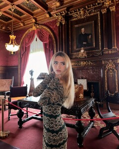 BellaSmith - 461274185 - 2024-09-25_1440x1800.jpg