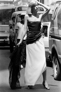 Bill Blass Resort 1983 Sportswear Collection Advance-Lisa Murrell- -PhGeorge Chi (16).jpg