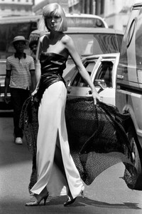 Bill Blass Resort 1983 Sportswear Collection Advance-Lisa Murrell- -PhGeorge Chi (17).jpg