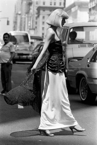 Bill Blass Resort 1983 Sportswear Collection Advance-Lisa Murrell- -PhGeorge Chi (20).jpg