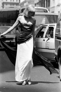 Bill Blass Resort 1983 Sportswear Collection Advance-Lisa Murrell- -PhGeorge Chi (23).jpg