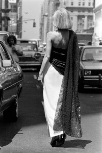 Bill Blass Resort 1983 Sportswear Collection Advance-Lisa Murrell- -PhGeorge Chi (36).jpg