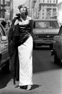 Bill Blass Resort 1983 Sportswear Collection Advance-Lisa Murrell- -PhGeorge Chi (41).jpg