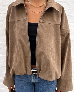 BriegeD - BeginningB - 2025-06-12_719x888_06.jpg