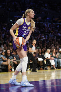 Cameron Brink - Sports Illustrated Swimsuit [202601.06] 2.jpg