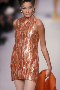 CarlaBruni_LanvinHCSS1991_02.jpg