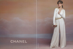 Chanel-MV-4a.jpg
