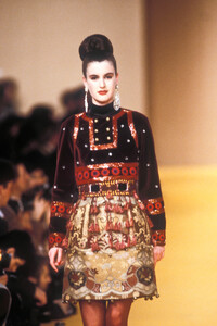 Christian Lacroix 1988 Women RTW 47.jpg