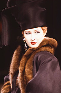 Cleo Glyde -Yves Saint Laurent Haute Couture FallWinter 1989-1990 (2).jpg