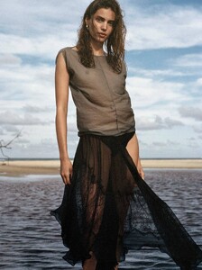 Constanze-Saemann-by-Ellyse-Anderson-for-Vogue-Mexico-June-2023-7.jpg