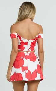 EVenz - Showpo - Darcy_Top_-_Off_Shoulder_Printed_Corset_Top_in_Bouquet_Di_Fiori_9.jpg