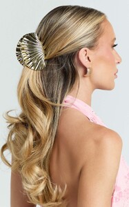EVenz - Showpo - Fern_Shell_Hair_Clip_in_Gold_3.jpg