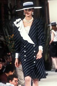 Emanuel Ungaro 1984 Haute Couture 17.jpg