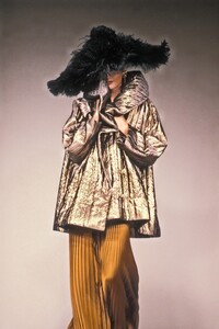 Emanuel Ungaro FW 1990 Haute Couture 078.jpg