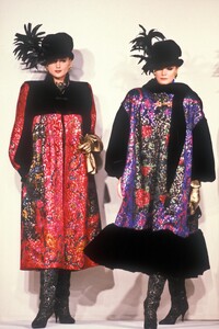 Emanuel Ungaro FW 1990 Haute Couture 125.jpg