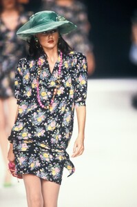 Emanuel Ungaro SS 1991 60.jpg