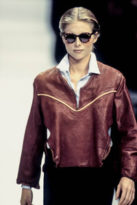 Emporio Armani SS 1993 111.jpg