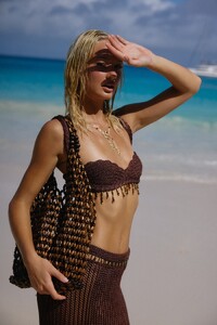 ErgiB - Bydee - The Beaded Bag in Cacao-12 - 6_BYDEE_SEYCHELLES_5557_2550x1700.jpg