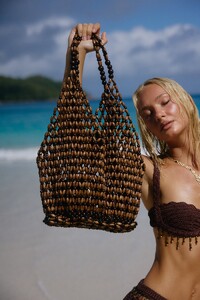 ErgiB - Bydee - The Beaded Bag in Cacao-12 - 7_BYDEE_SEYCHELLES_5544_2550x1700.jpg