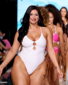 ErifiliS - 2024-06-10_1440x1799_29.jpg