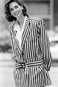 Ferragamo - 2 Sep 1986-Salvatore Ferragamo SpringSummer 1987 RTWAdvance (17).jpg