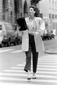 Ferragamo - 2 Sep 1986-Salvatore Ferragamo SpringSummer 1987 RTWAdvance (20).jpg