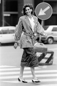 Ferragamo - 2 Sep 1986-Salvatore Ferragamo SpringSummer 1987 RTWAdvance (32).jpg