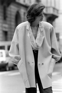 Ferragamo - 2 Sep 1986-Salvatore Ferragamo SpringSummer 1987 RTWAdvance (34).jpg