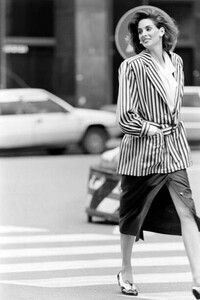 Ferragamo - 2 Sep 1986-Salvatore Ferragamo SpringSummer 1987 RTWAdvance (35).jpg