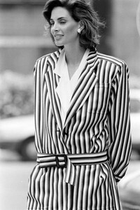 Ferragamo - 2 Sep 1986-Salvatore Ferragamo SpringSummer 1987 RTWAdvance (43).jpg