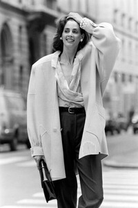 Ferragamo - 2 Sep 1986-Salvatore Ferragamo SpringSummer 1987 RTWAdvance (50).jpg