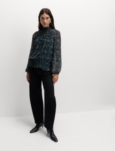 Floral-Long-Sleeve-Blouse.png