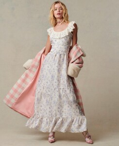 Frida Aasen - Love Shack Fancy [2022.10.10] 2.jpg